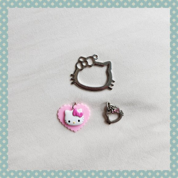 FREE Gift With Purchase - Hello Kitty Charms - Picture 1 of 2